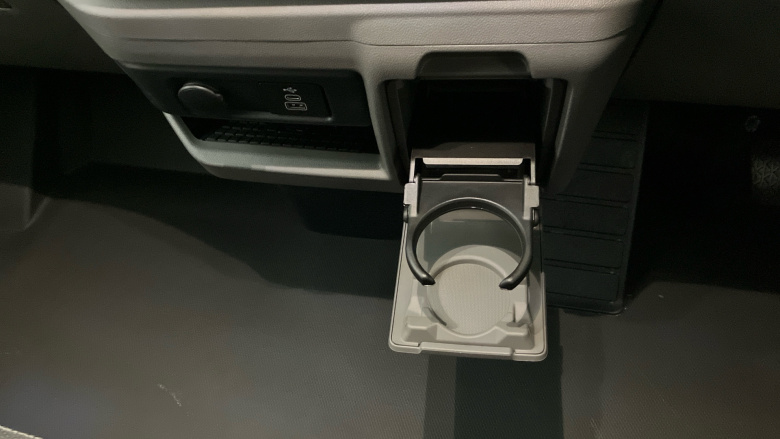 Volkswagen Transporter T32 Swb Electric 160kW 65kWh Commerce Pro Van Auto